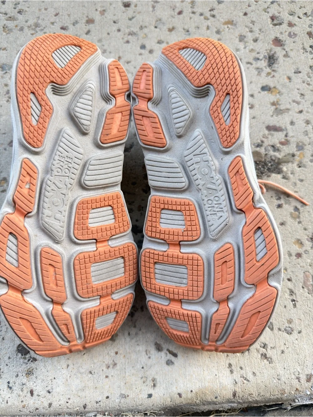 Women’s HOKA Bondi 7 Running Shoes – Size 9 – Gray/Peach – Lightly Used